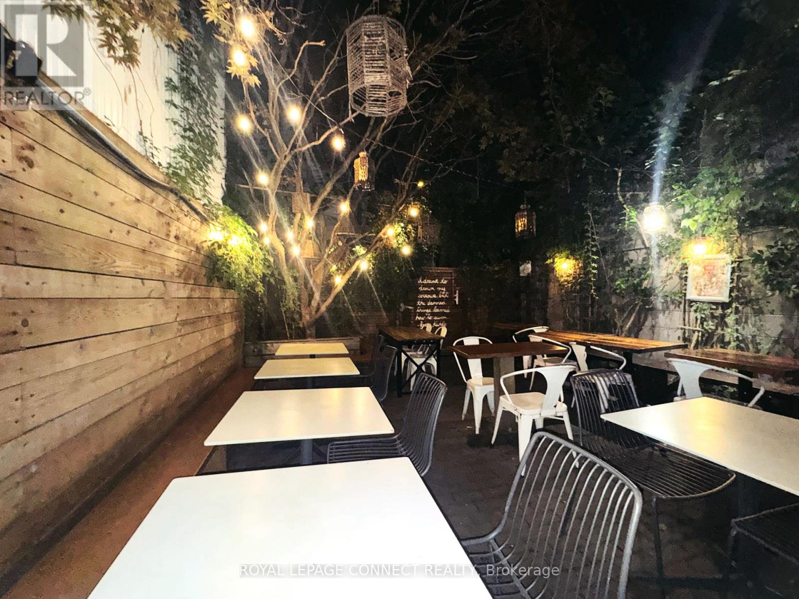 942 Queen Street W, Toronto, Ontario M6J 1G8 - Photo 17 - C12373356