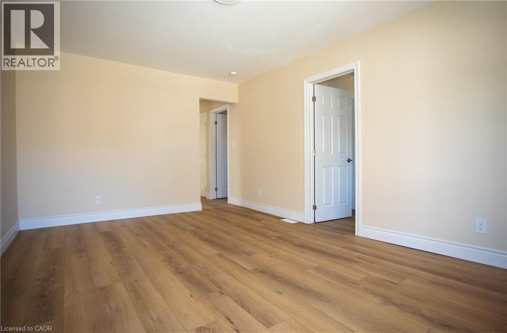 11 Robins Avenue, Hamilton, Ontario  L8H 4M5 - Photo 4 - 40764164