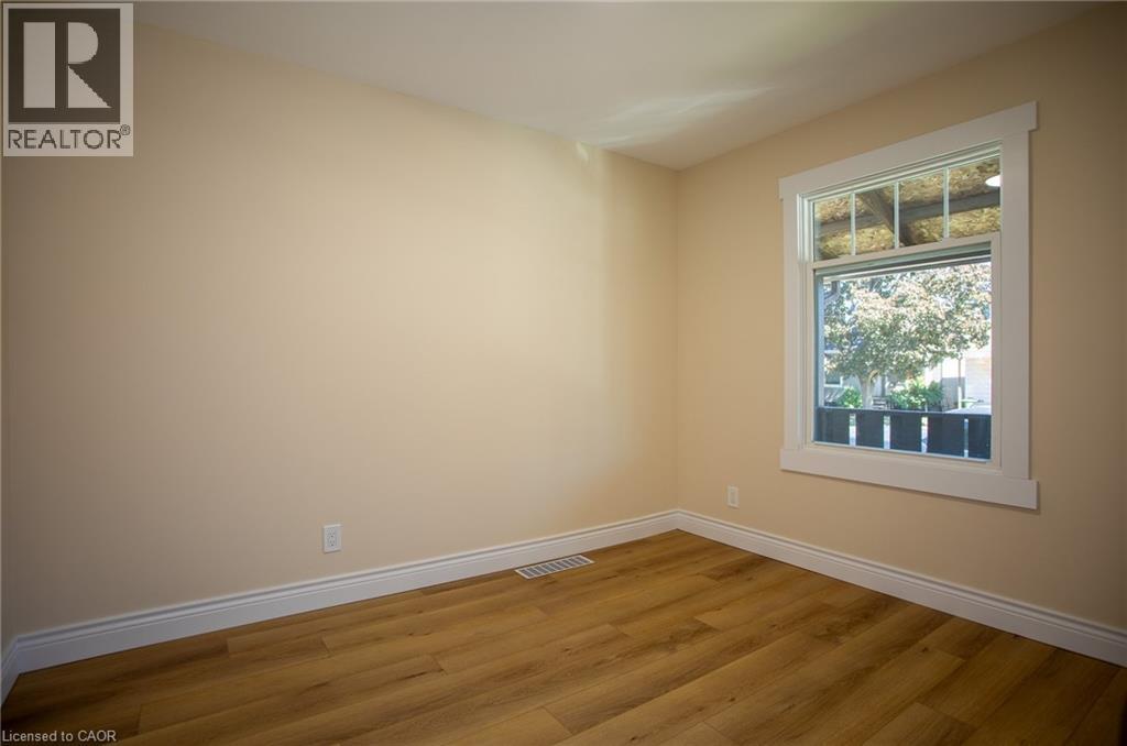 11 Robins Avenue, Hamilton, Ontario  L8H 4M5 - Photo 8 - 40764164