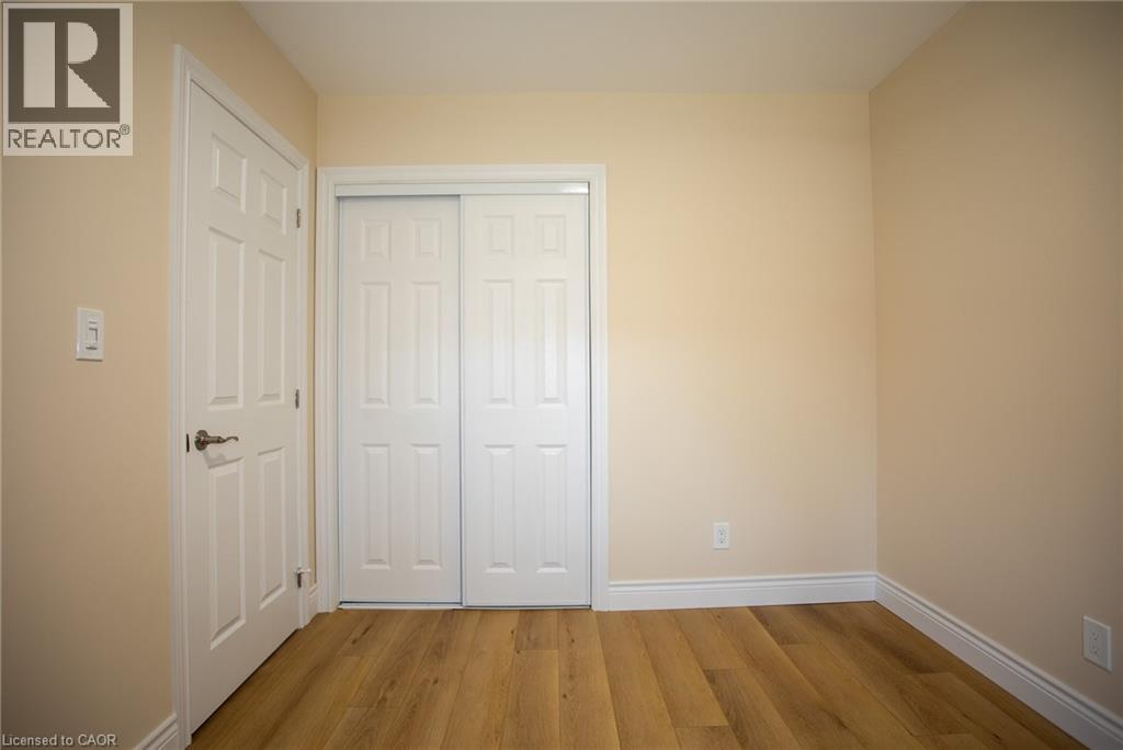11 Robins Avenue, Hamilton, Ontario  L8H 4M5 - Photo 9 - 40764164