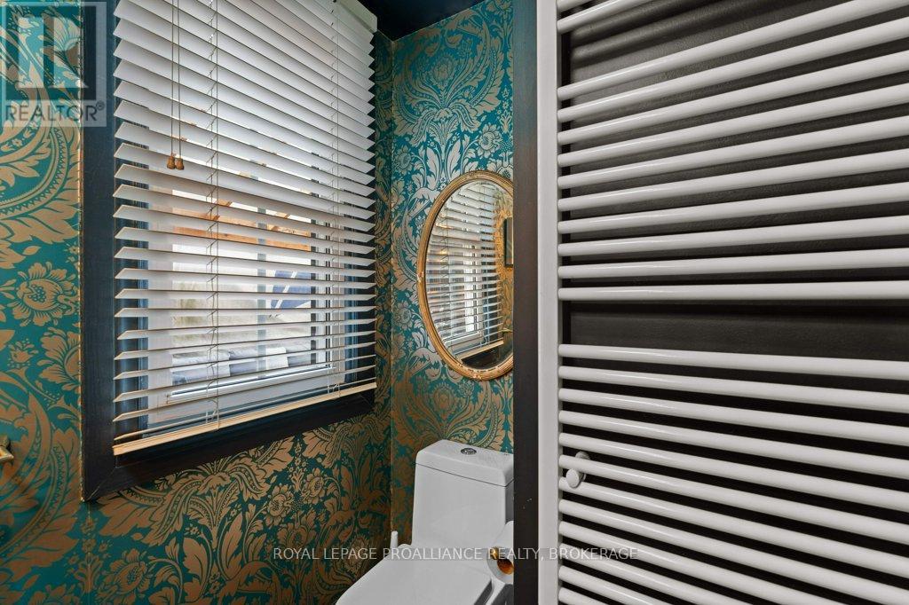 28 Wellington Street, Kingston, Ontario  K7L 3C1 - Photo 14 - X12373455