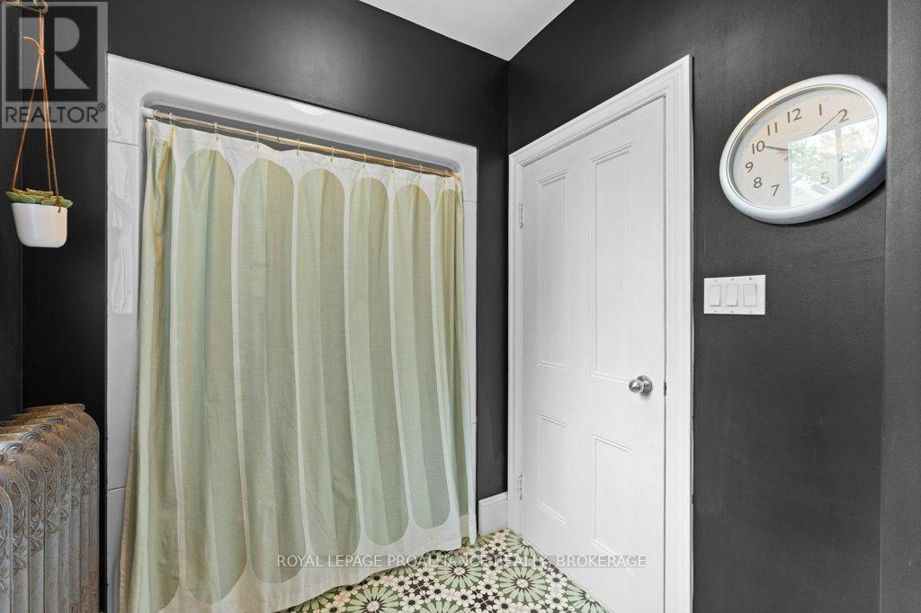 28 Wellington Street, Kingston, Ontario  K7L 3C1 - Photo 24 - X12373455