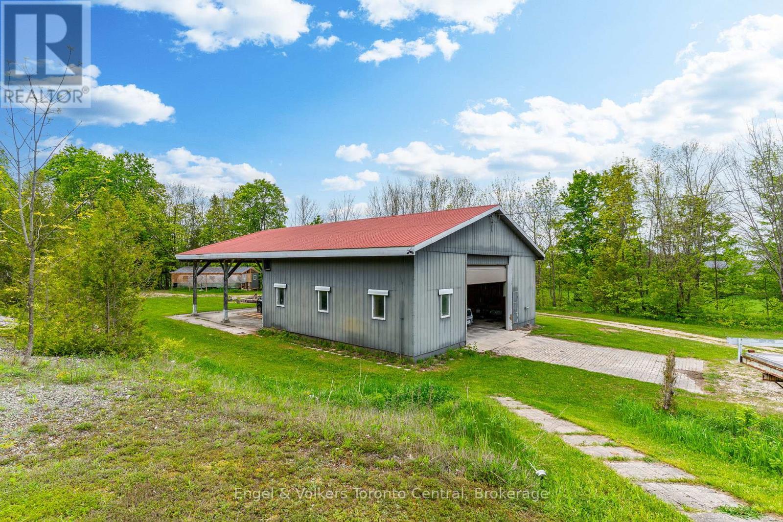 215588 Concession 4, Chatsworth, Ontario  N0H 2V0 - Photo 32 - X12208304