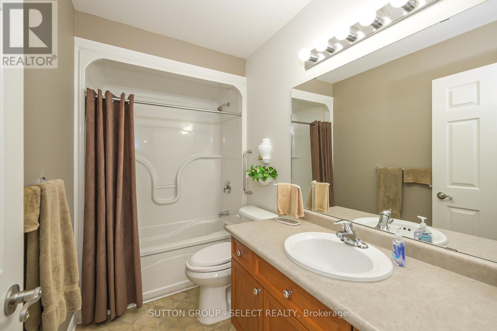 2462 Asima Drive, London South, Ontario  N6M 0B3 - Photo 35 - X12373420