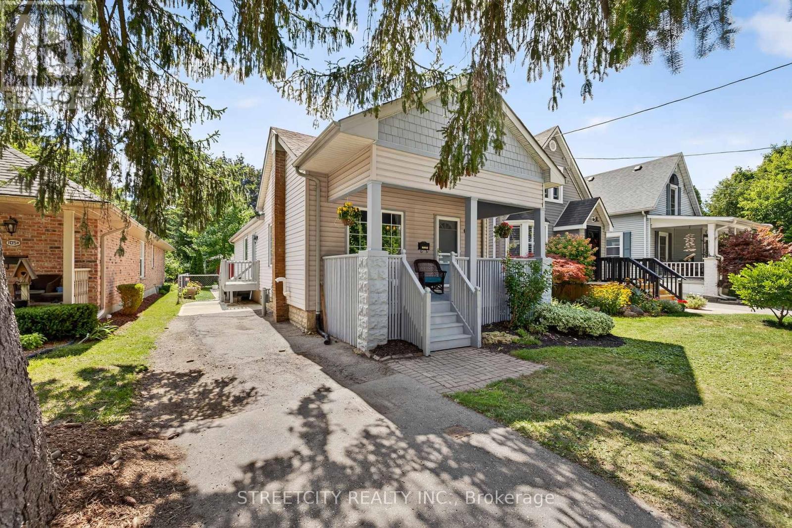 105a Devonshire Avenue, London South, Ontario  N6C 2H6 - Photo 1 - X12373433