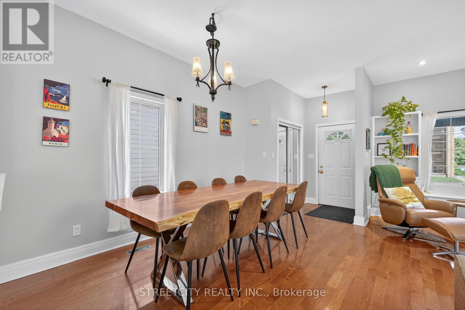 105a Devonshire Avenue, London South, Ontario  N6C 2H6 - Photo 14 - X12373433