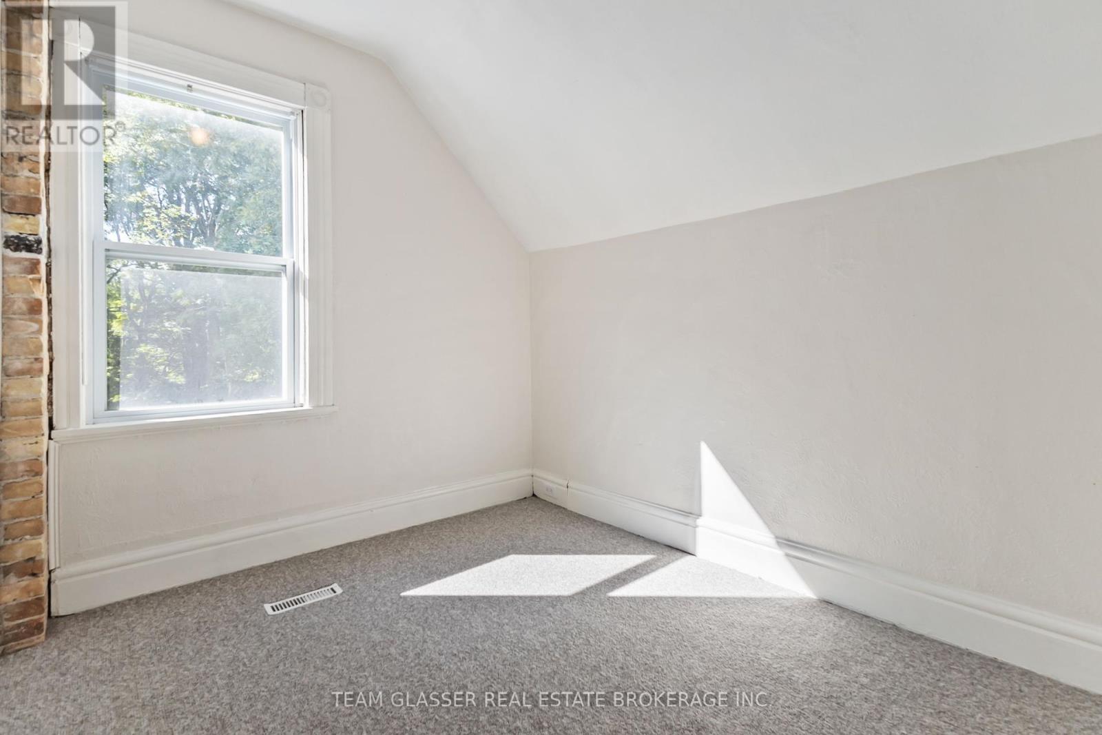 64 Stanley Street, London South, Ontario  N6C 1B1 - Photo 29 - X12373480