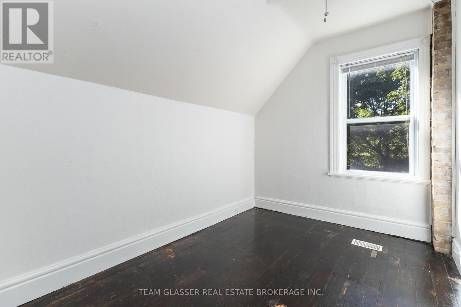 64 Stanley Street, London South, Ontario  N6C 1B1 - Photo 32 - X12373480