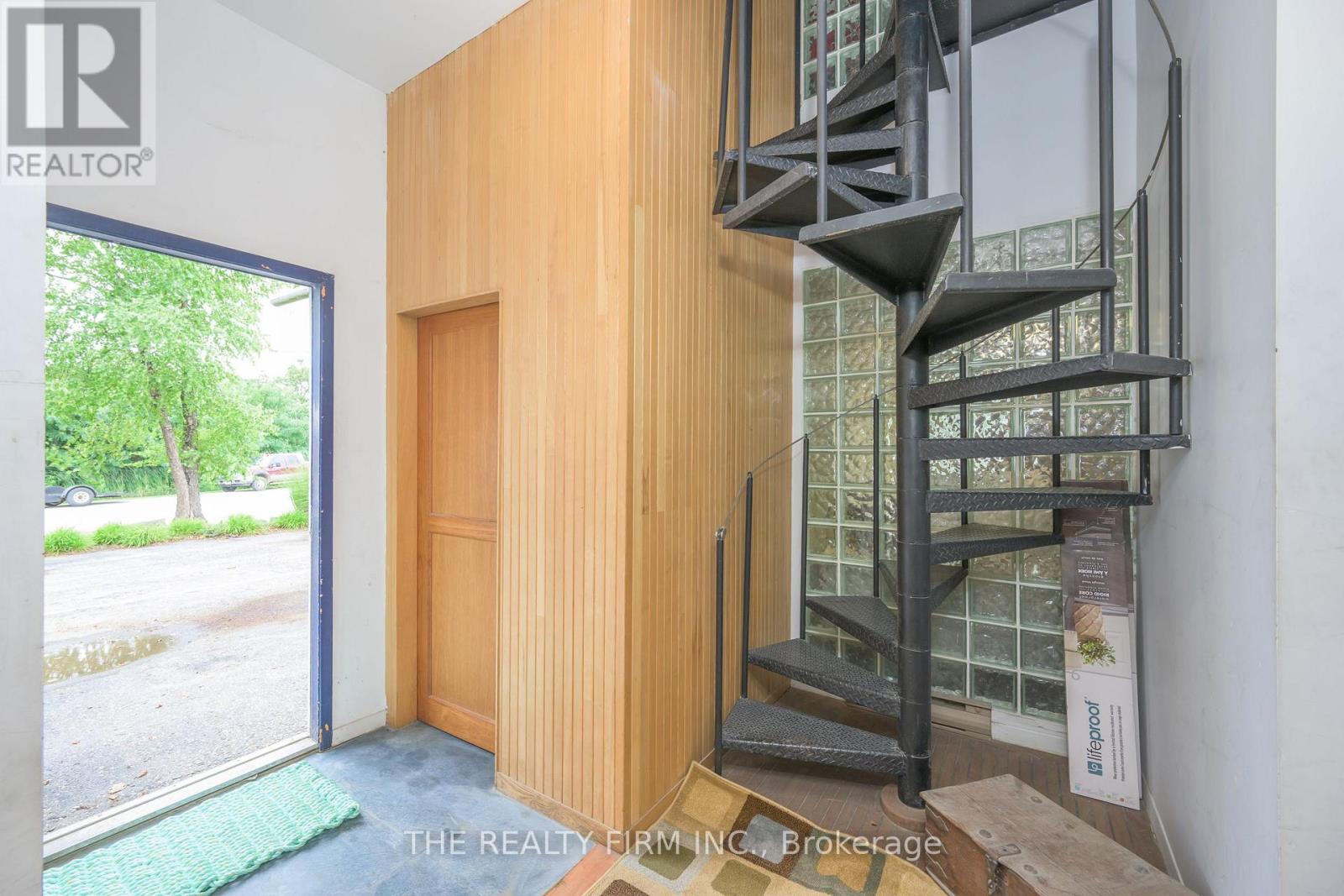 9 Barrie Boulevard, St. Thomas, Ontario  N5P 4B9 - Photo 24 - X12373533