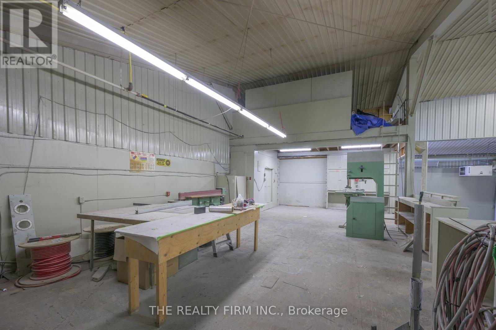 9 Barrie Boulevard, St. Thomas, Ontario  N5P 4B9 - Photo 40 - X12373533