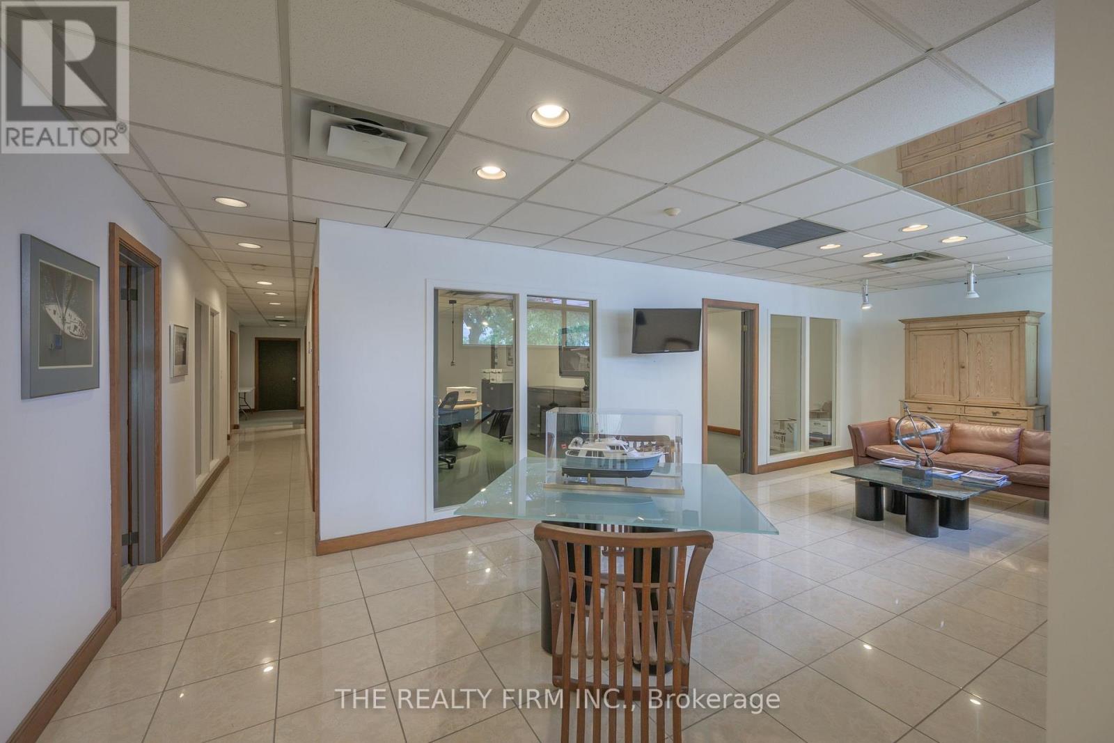 11 Barrie Boulevard, St. Thomas, Ontario  N5P 4B9 - Photo 14 - X12373541