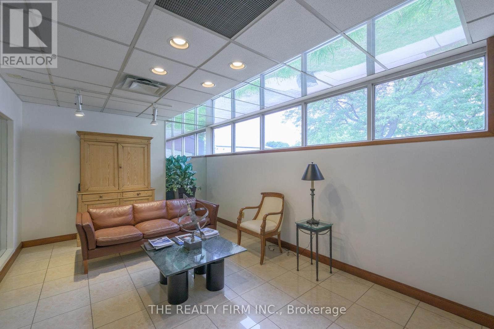 11 Barrie Boulevard, St. Thomas, Ontario  N5P 4B9 - Photo 15 - X12373541