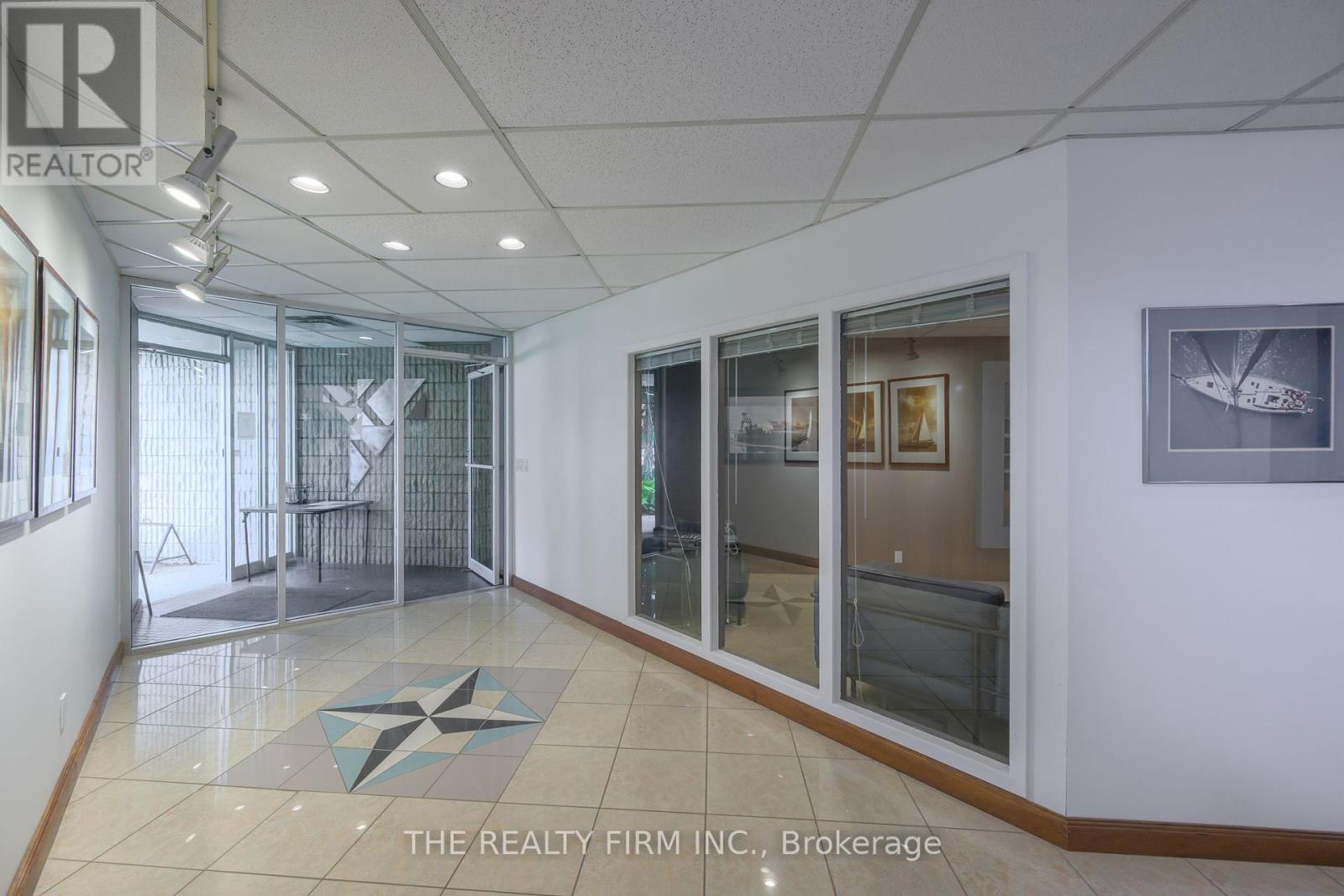 11 Barrie Boulevard, St. Thomas, Ontario  N5P 4B9 - Photo 17 - X12373541