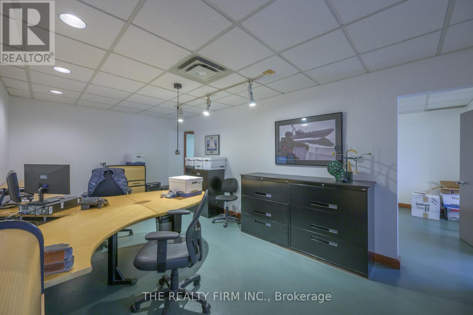 11 Barrie Boulevard, St. Thomas, Ontario  N5P 4B9 - Photo 22 - X12373541