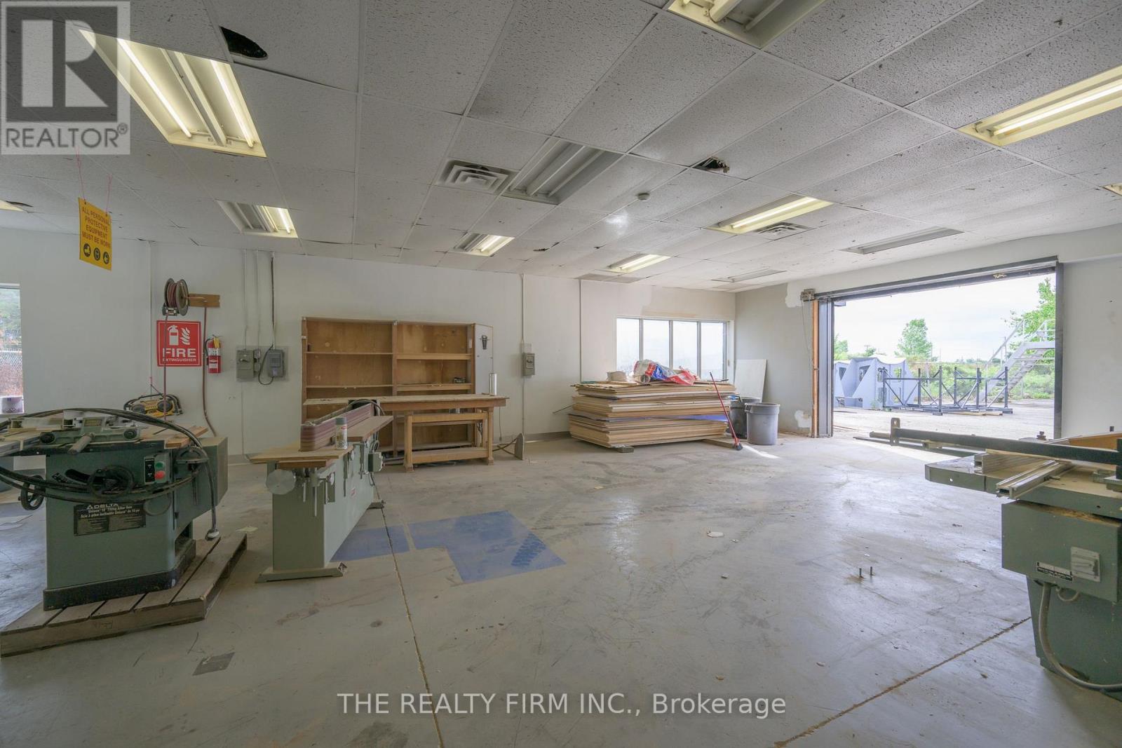 11 Barrie Boulevard, St. Thomas, Ontario  N5P 4B9 - Photo 32 - X12373541