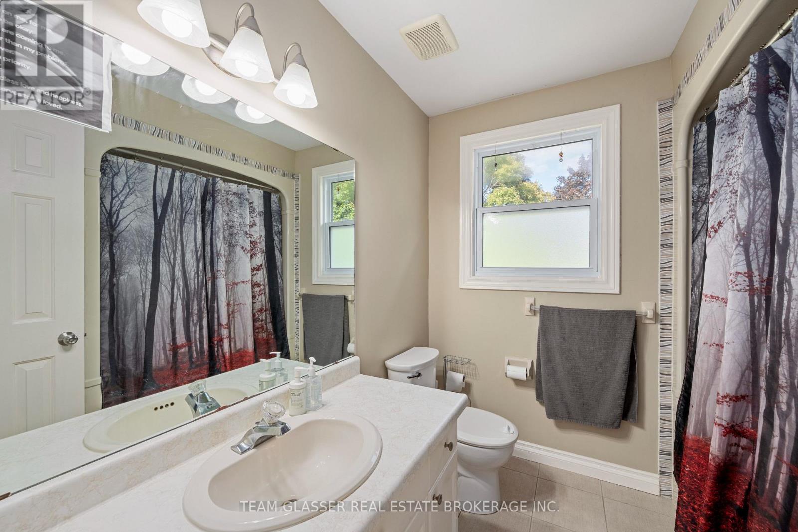 86 Jennifer Gardens, London North, Ontario  N5X 3K3 - Photo 24 - X12373542