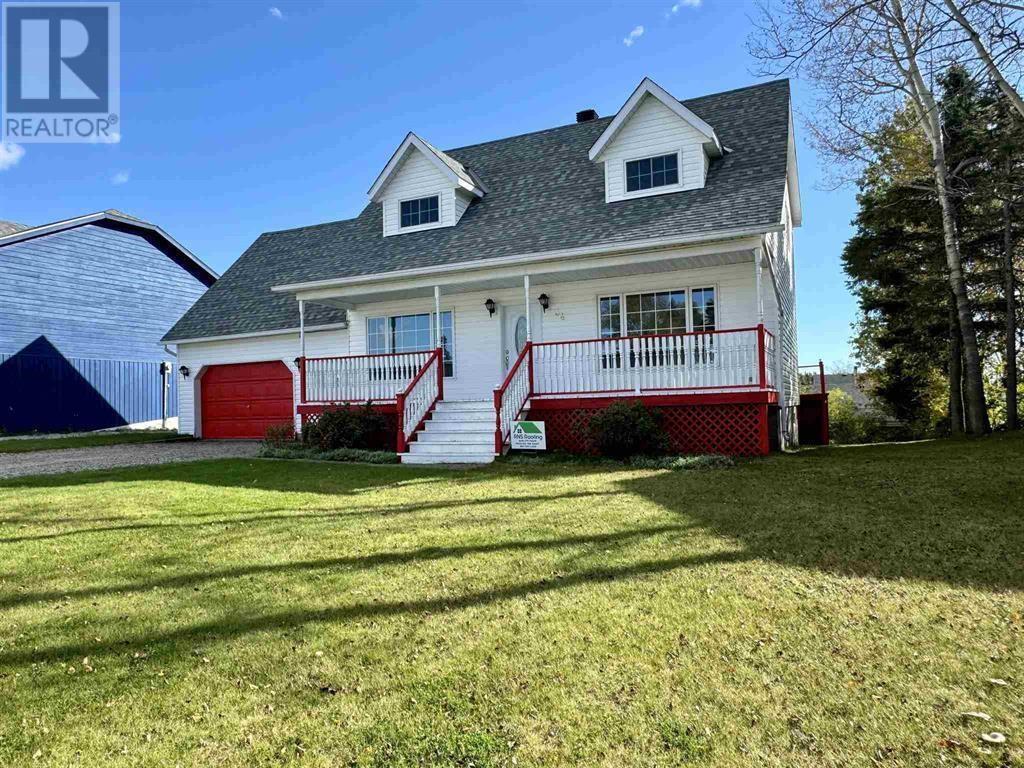 34 Laverendrye Cres, Marathon, Ontario