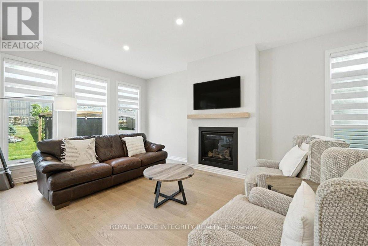 115 Bonne Renommee Avenue, Ottawa, Ontario  K4A 5J9 - Photo 8 - X12373483