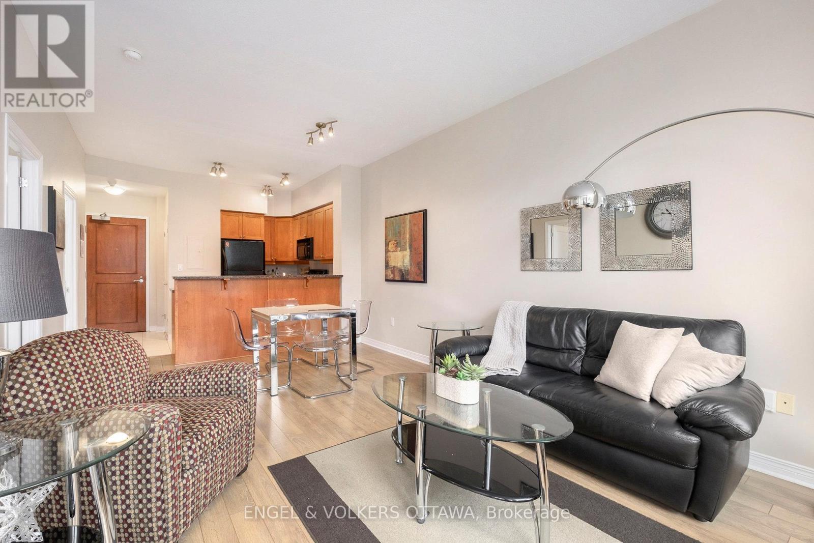 203 - 570 Laurier Avenue W, Ottawa, Ontario  K1R 1C8 - Photo 10 - X12373539