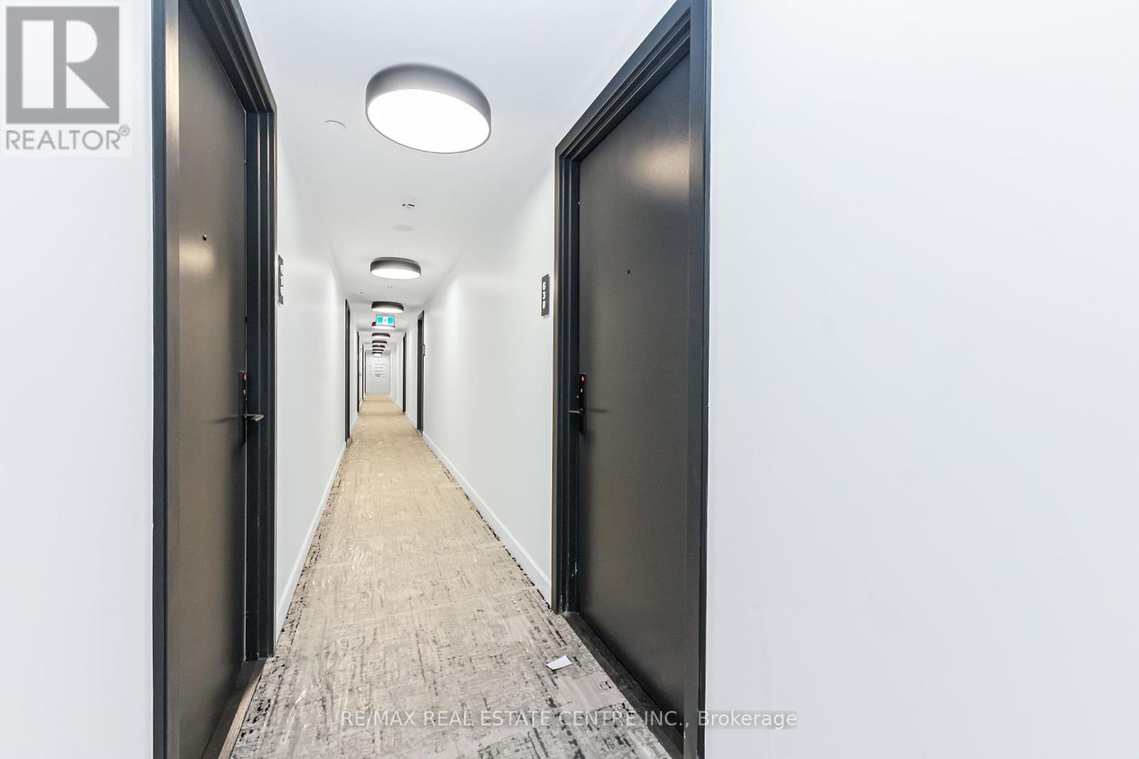 630 - 3009 Novar Road, Mississauga, Ontario  L5B 0P9 - Photo 4 - W12355676