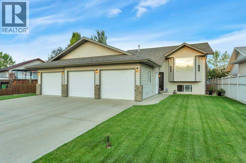 7 Reighley Close, Red Deer, Alberta  T4P 3V7 - Photo 1 - A2252817