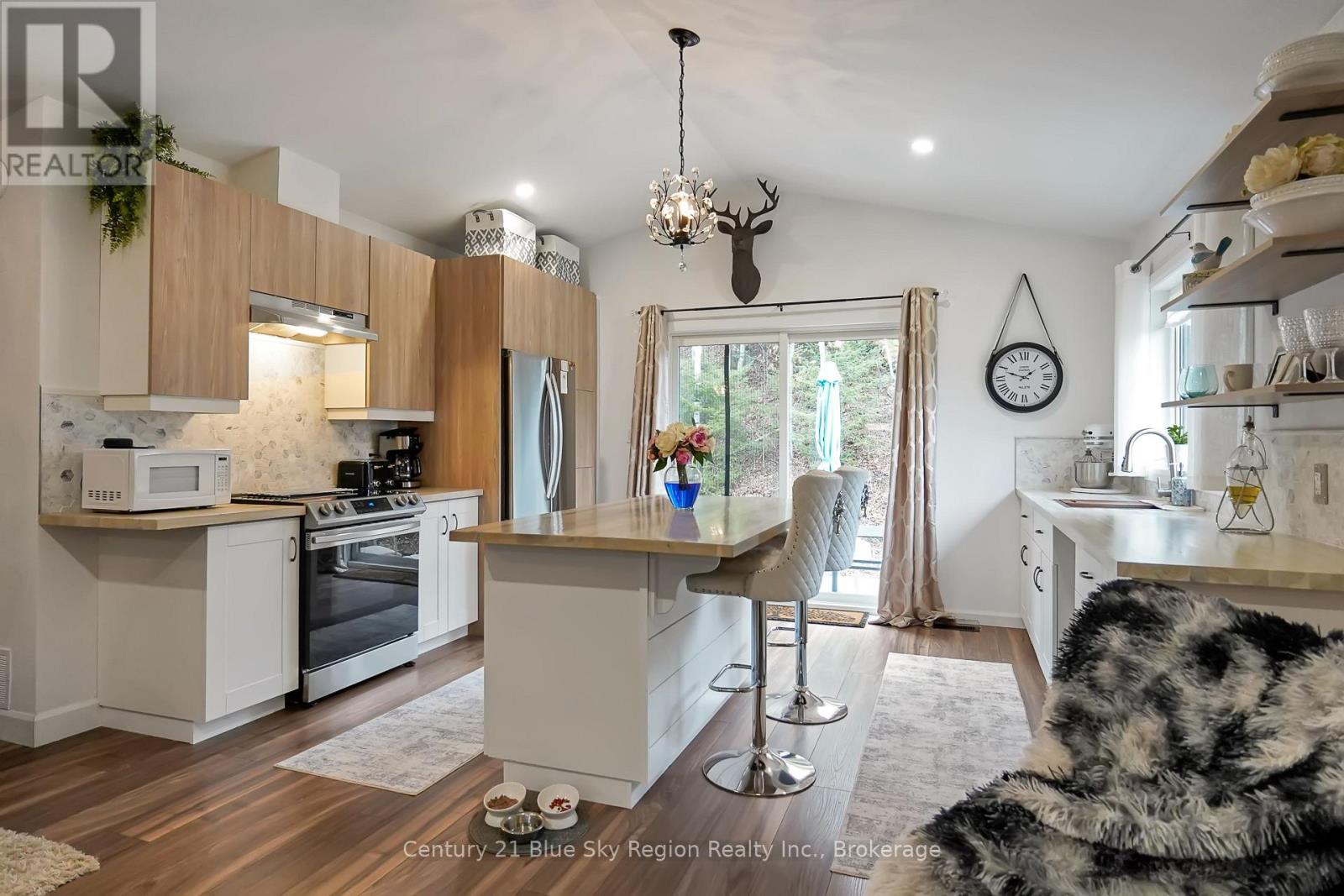 104 Greenwood Drive, Bonfield, Ontario  P0H 1E0 - Photo 24 - X12373495