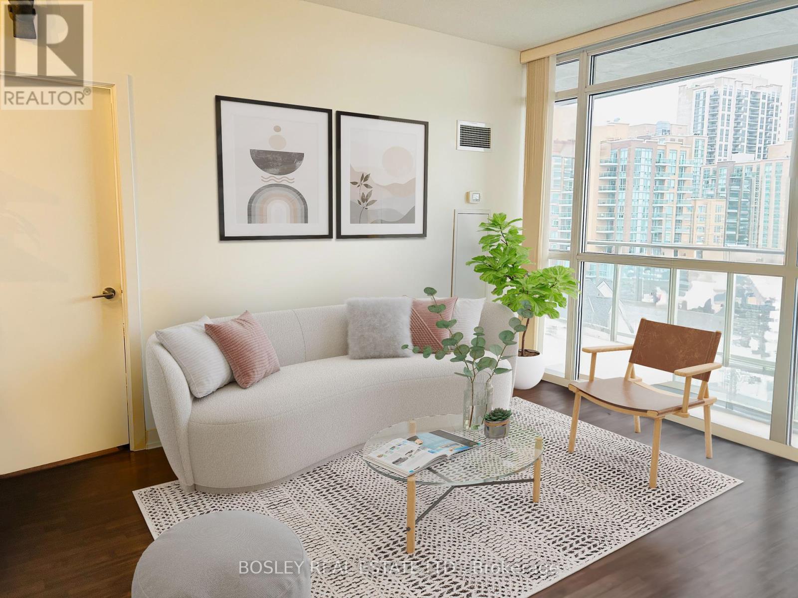 608 - 5101 Dundas Street W, Toronto, Ontario  M9A 1C1 - Photo 3 - W12373330