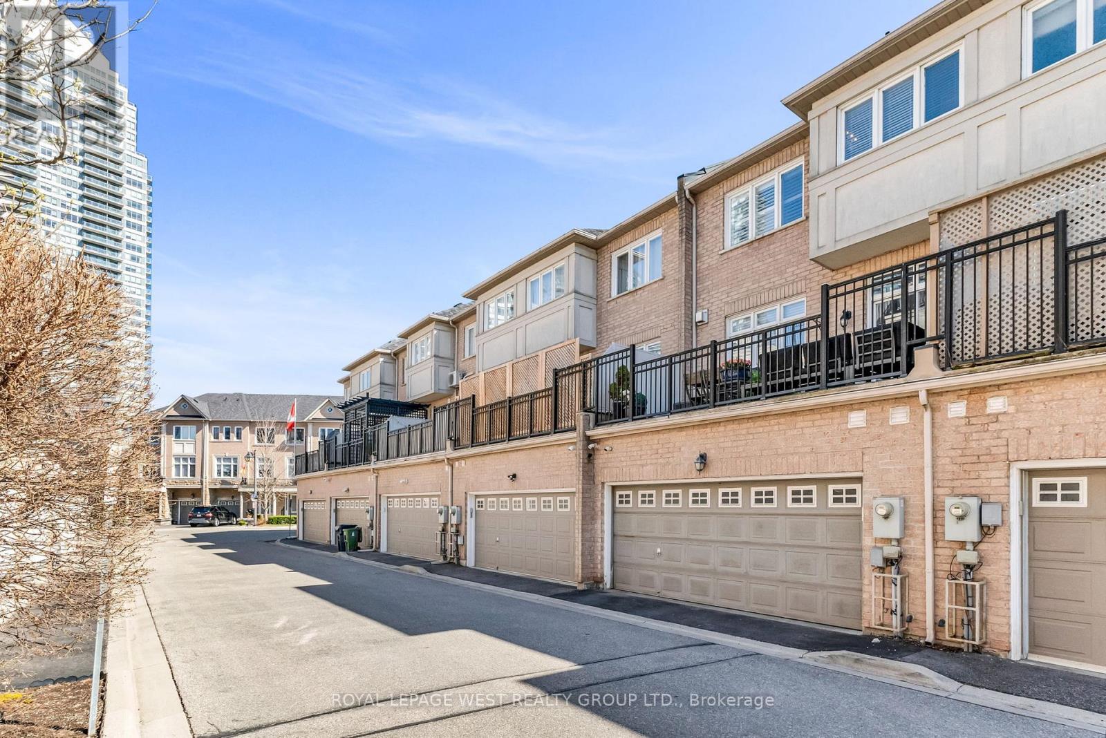 16 Yachters Lane, Toronto, Ontario  M8V 4C5 - Photo 37 - W12373340