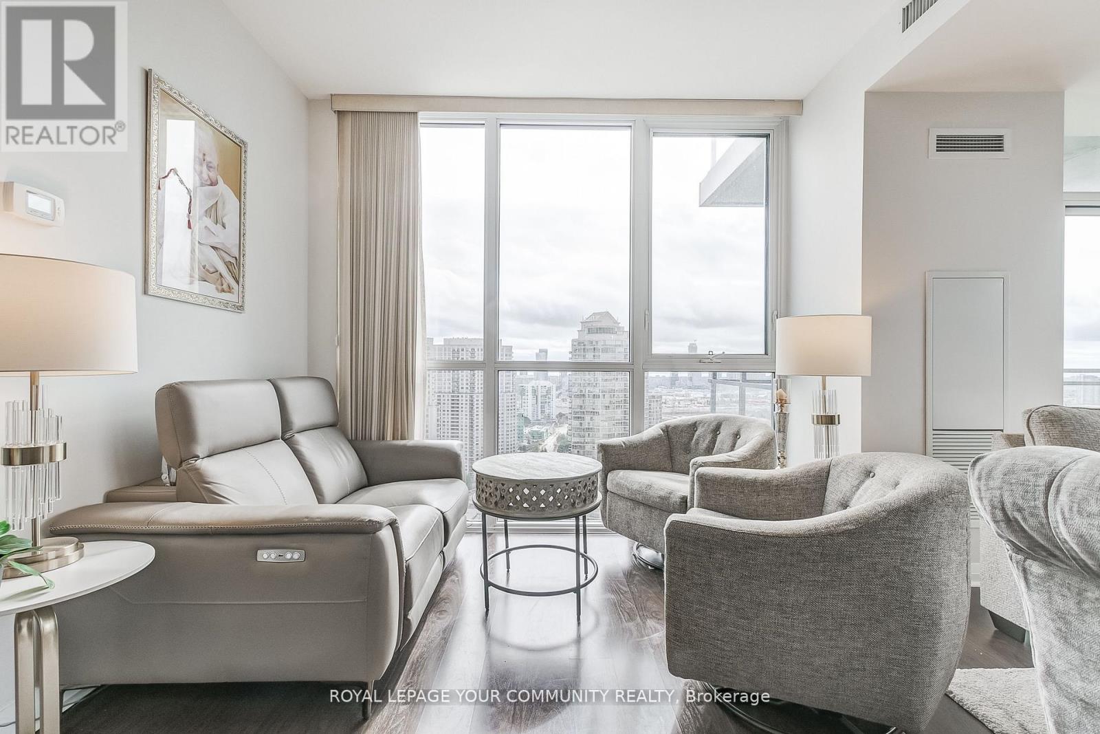 2702 - 75 Eglinton Avenue W, Mississauga, Ontario  L5R 0E5 - Photo 23 - W12373368