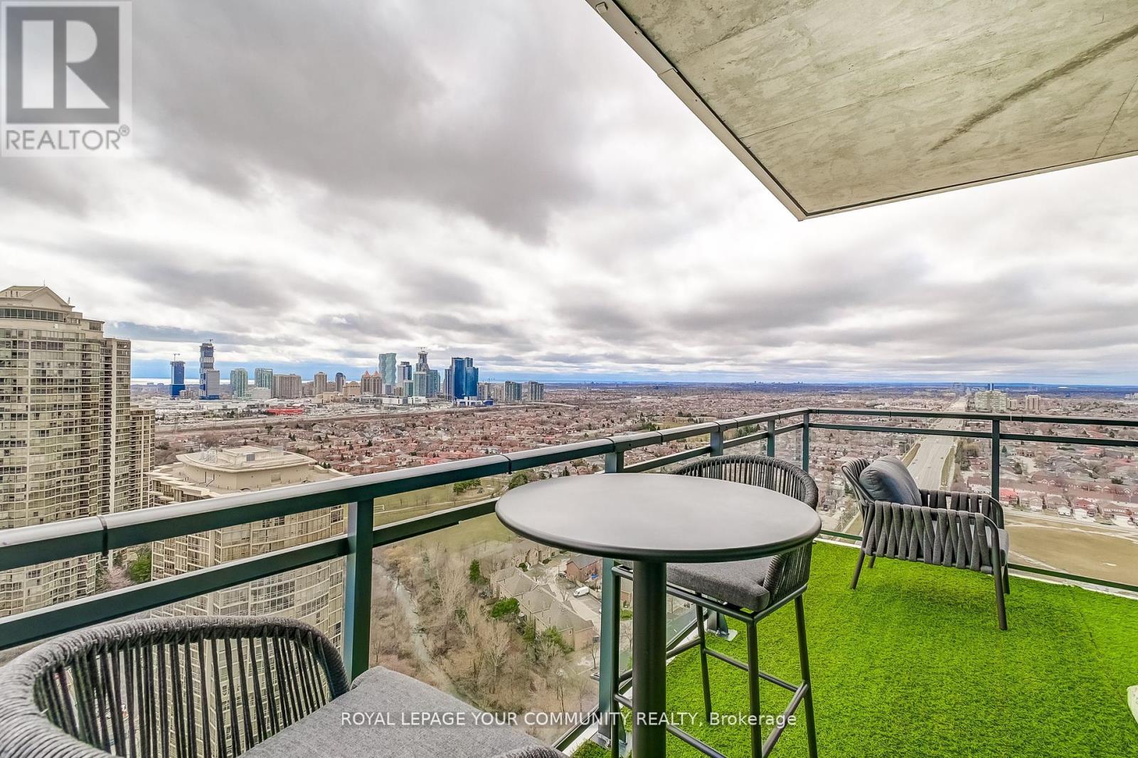 2702 - 75 Eglinton Avenue W, Mississauga, Ontario  L5R 0E5 - Photo 40 - W12373368