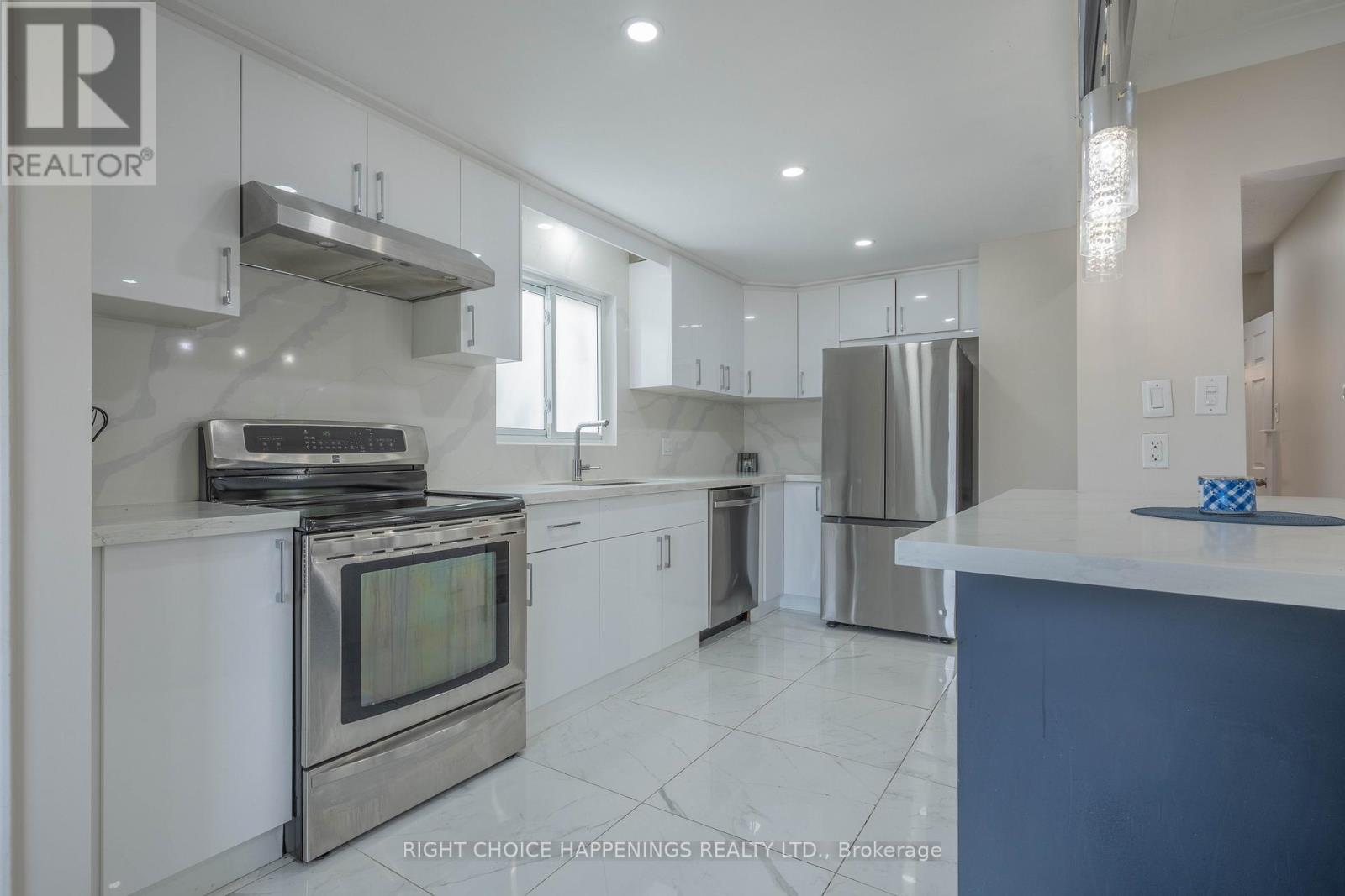 40 Water Street, Thorold, Ontario  L2V 2K6 - Photo 4 - X12373399