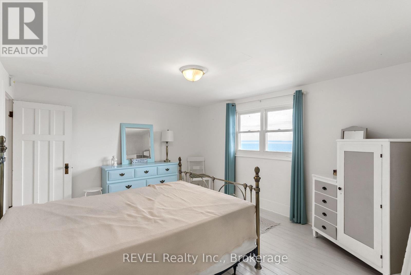 3819 Terrace Lane, Fort Erie, Ontario  L0S 1B0 - Photo 31 - X12373435