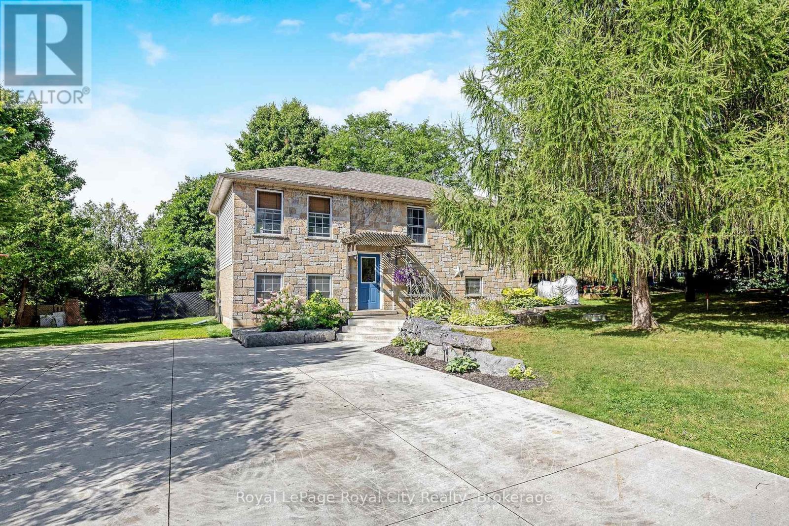151 Queen Street, Guelph/eramosa, Ontario  N0B 2K0 - Photo 2 - X12373470