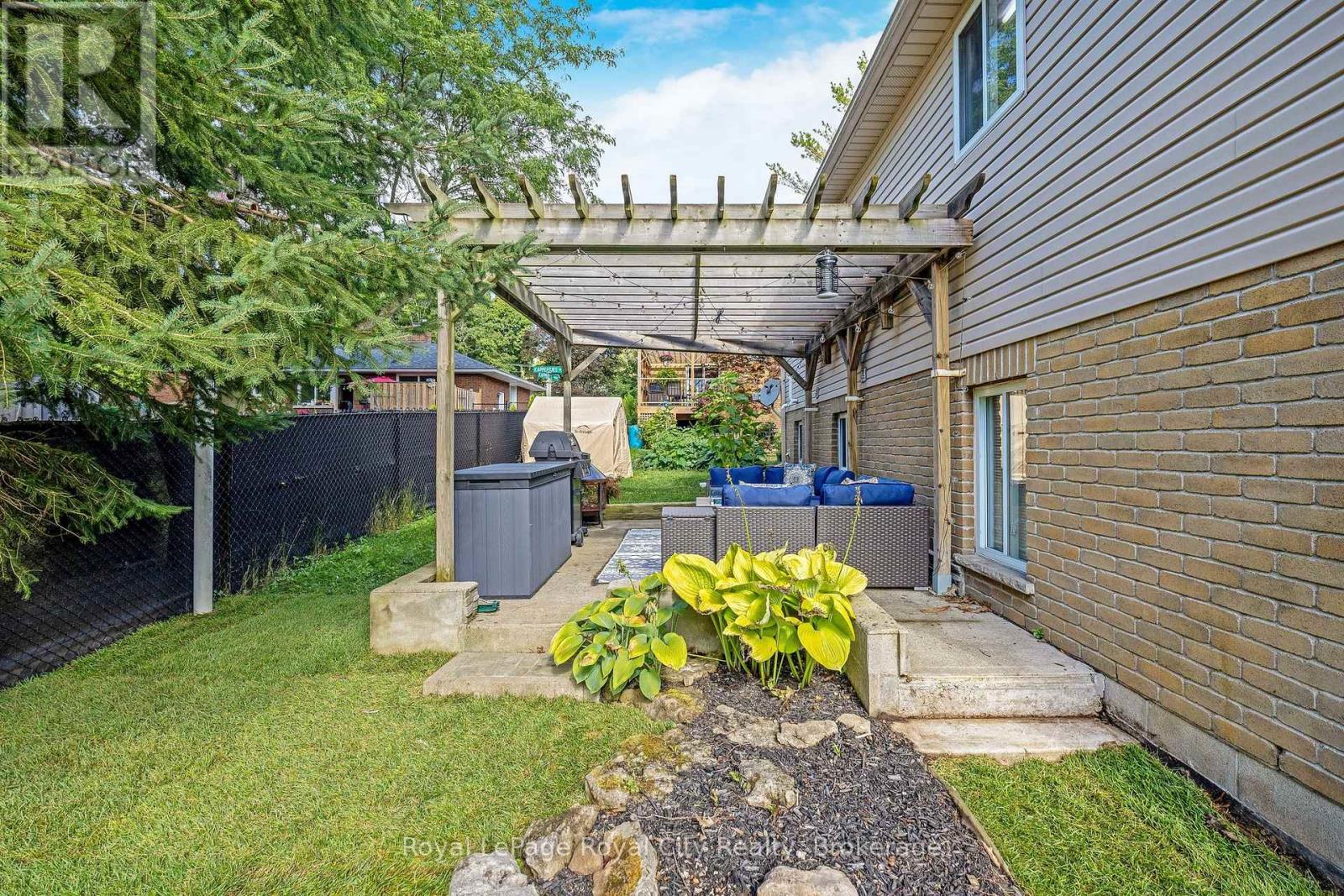 151 Queen Street, Guelph/eramosa, Ontario  N0B 2K0 - Photo 31 - X12373470