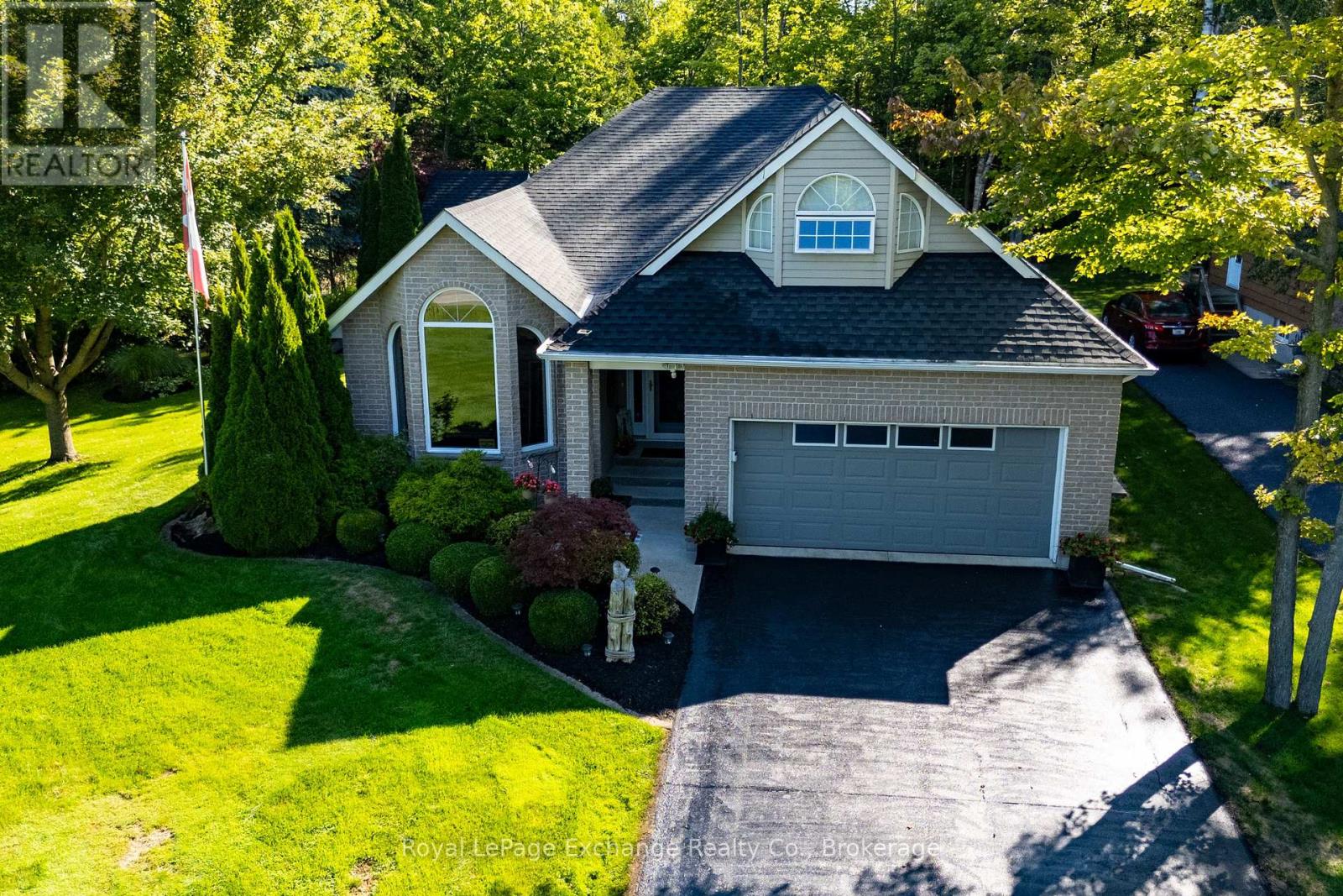 210 Miramichi Bay Road S, Saugeen Shores, Ontario  N0H 2C6 - Photo 2 - X12373592