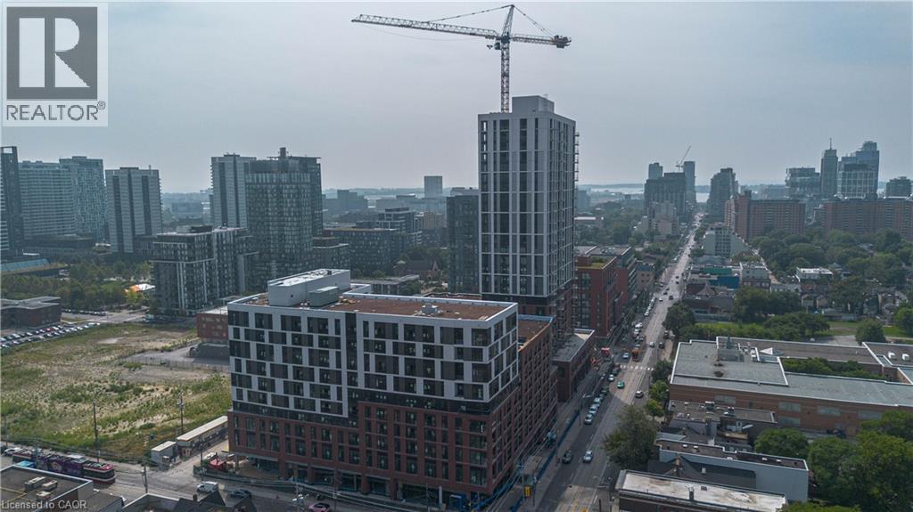 Property at 290 GERRARD Street E image 4