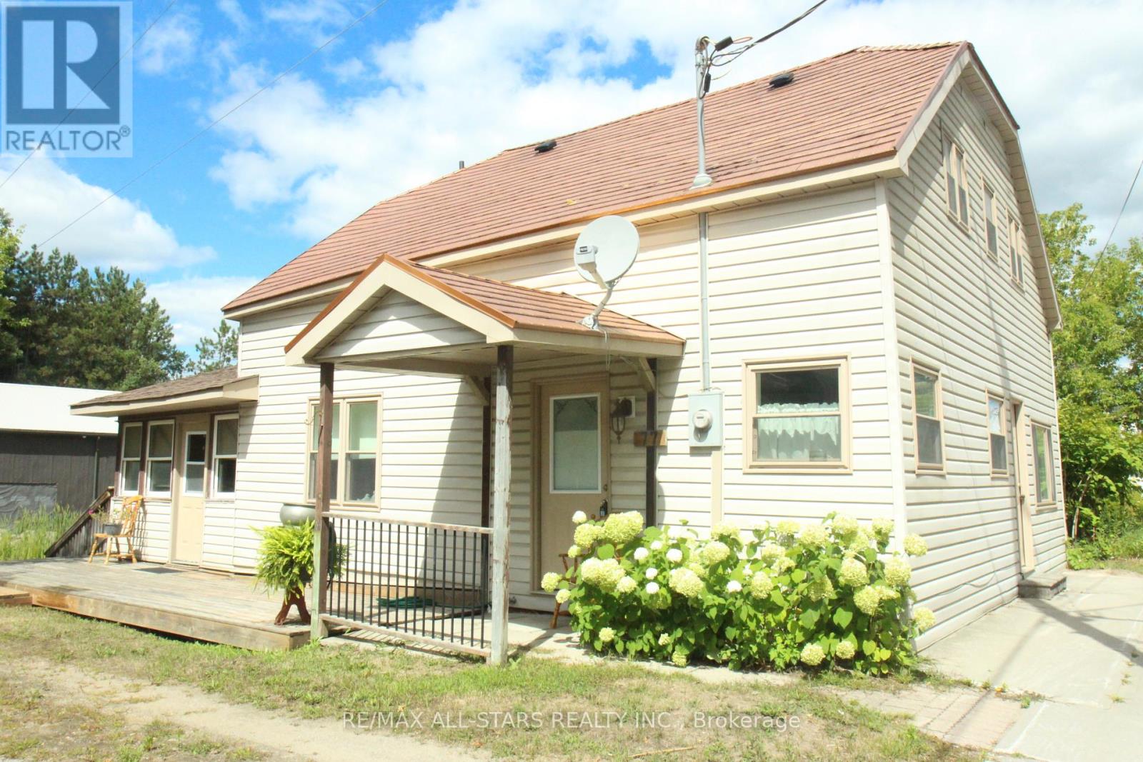 77 Bobcaygeon Road, Minden Hills (Lutterworth), Ontario  K0M 2K0 - Photo 4 - X12373324