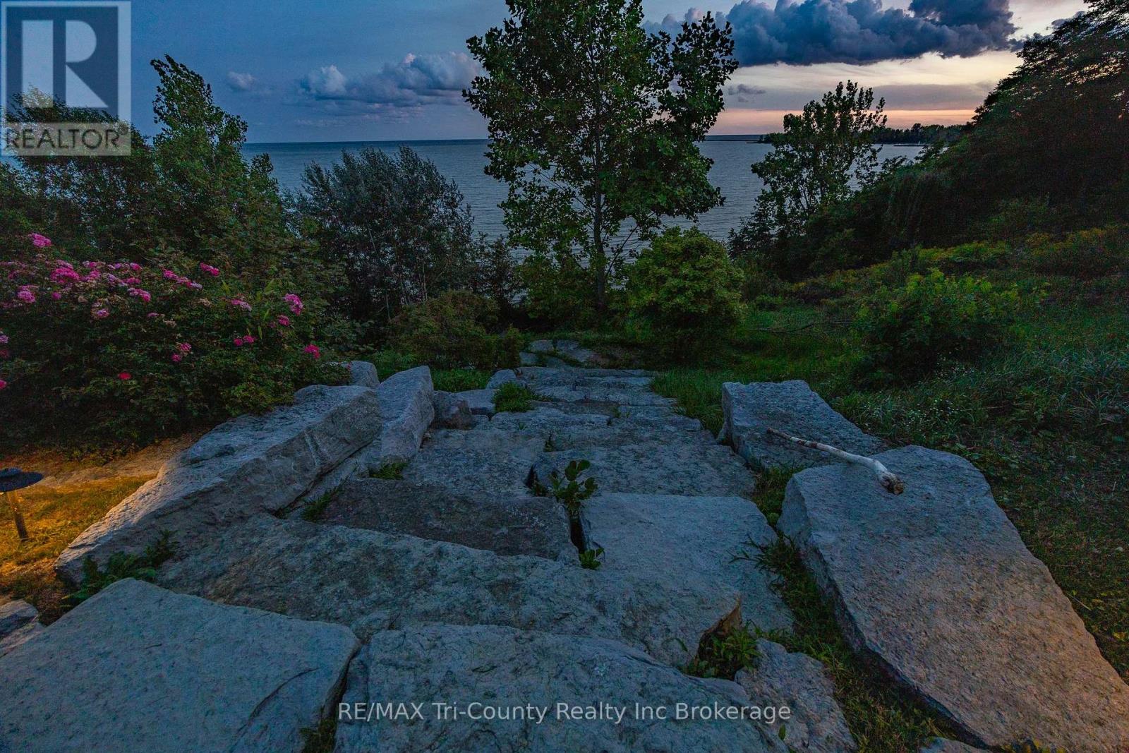 5 Elizabeth Street, Bayham, Ontario  N0J 1T0 - Photo 28 - X12373434