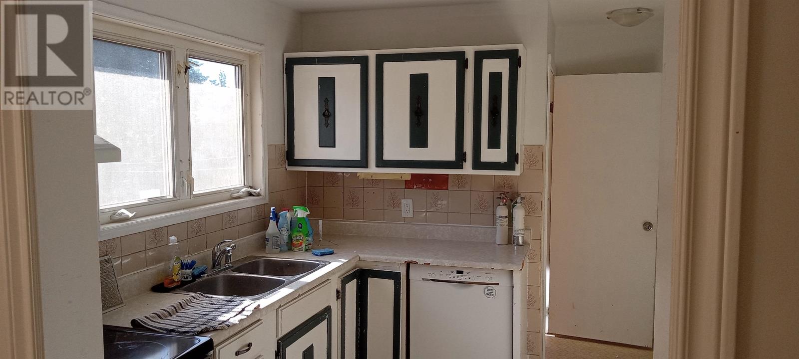 Property at 196 Kensington Road image 5