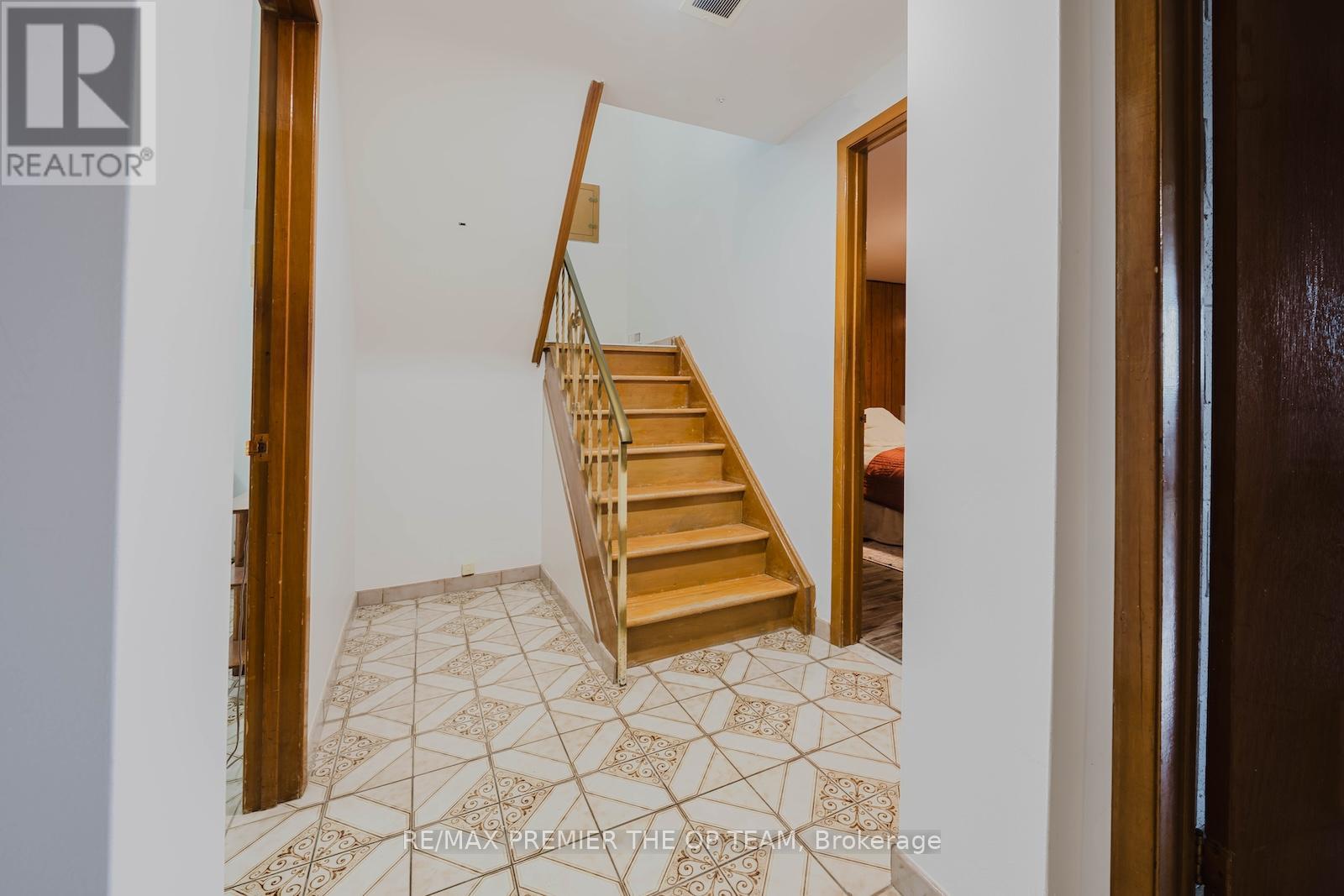2939 Islington Avenue, Toronto, Ontario  M9L 2K3 - Photo 29 - W12324894