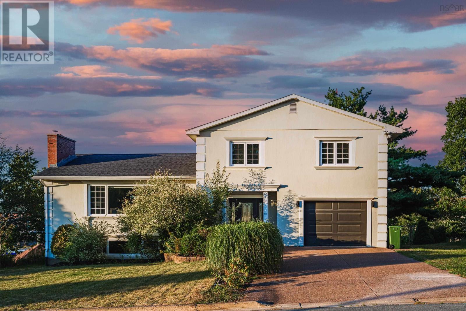 Property at 11 Laurentian Drive image 1