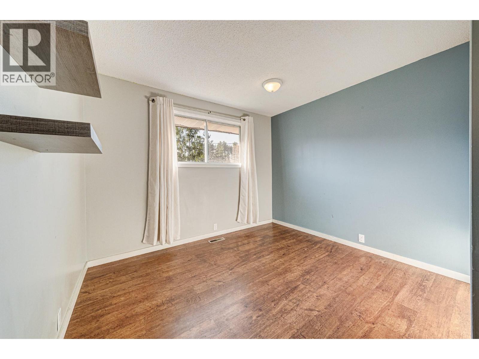 850 Minto Crescent, Elkford, British Columbia  V0B 1H0 - Photo 19 - 10360664