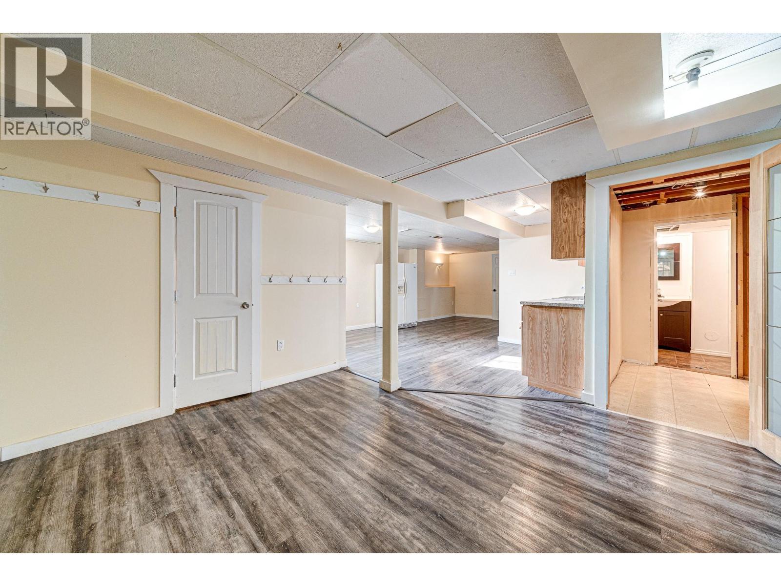 850 Minto Crescent, Elkford, British Columbia  V0B 1H0 - Photo 27 - 10360664