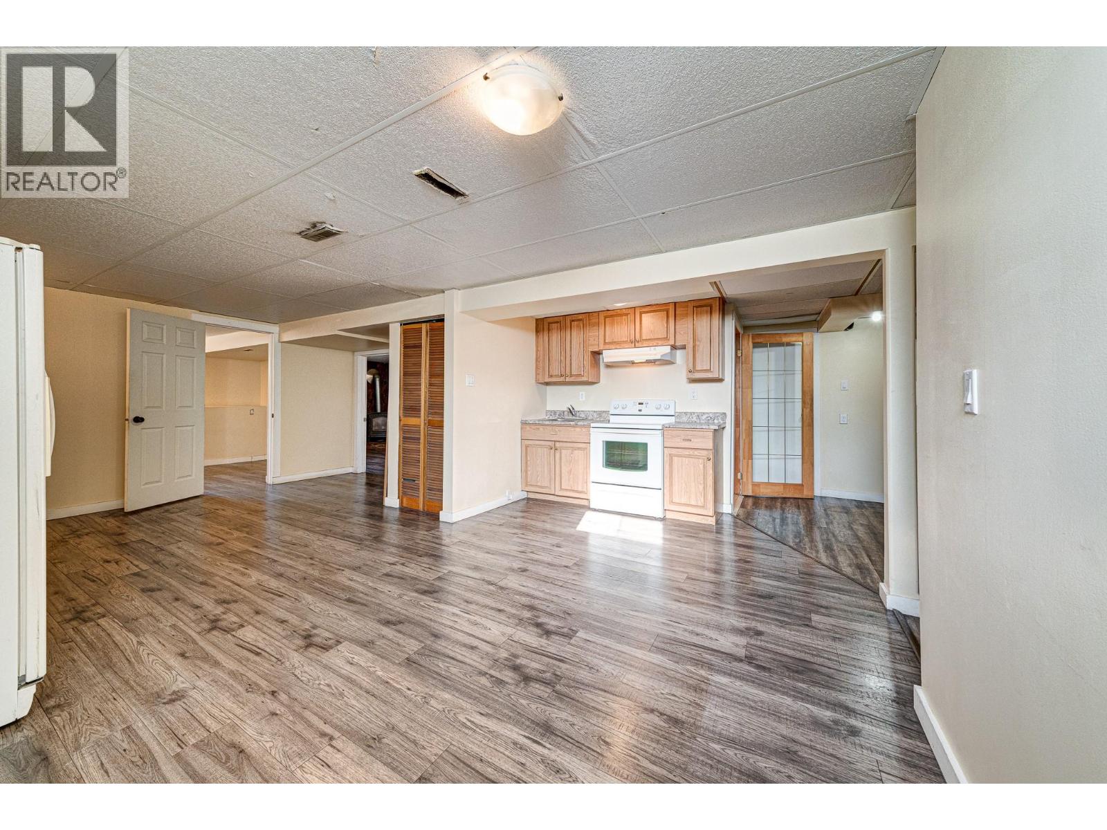 850 Minto Crescent, Elkford, British Columbia  V0B 1H0 - Photo 29 - 10360664