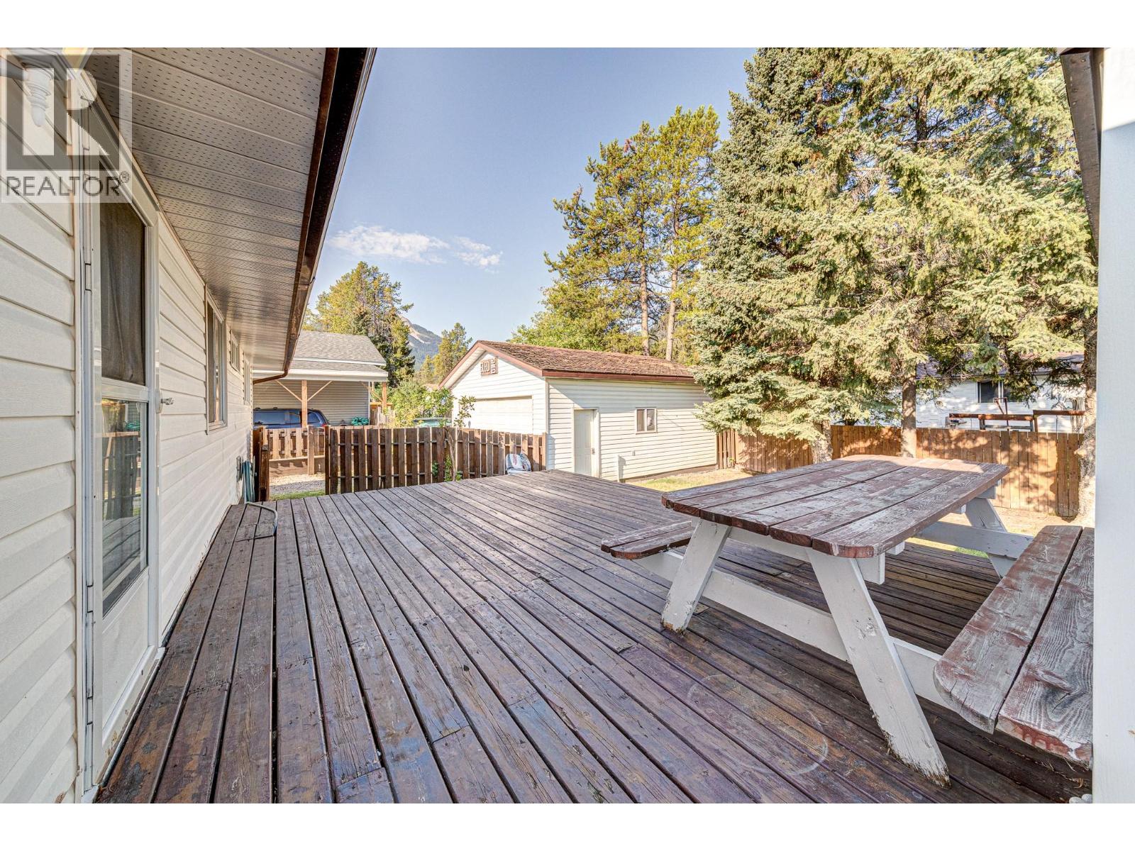 850 Minto Crescent, Elkford, British Columbia  V0B 1H0 - Photo 43 - 10360664