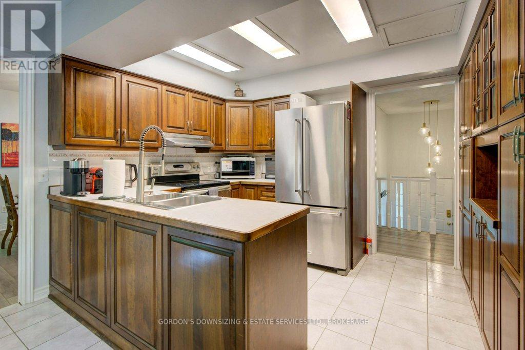 32 Village Estates Road, Leeds And The Thousand Islands, Ontario  K0E 1L0 - Photo 18 - X12373598