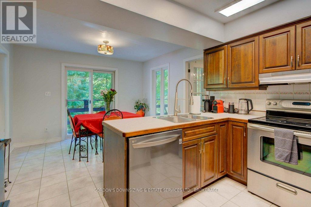 32 Village Estates Road, Leeds And The Thousand Islands, Ontario  K0E 1L0 - Photo 20 - X12373598