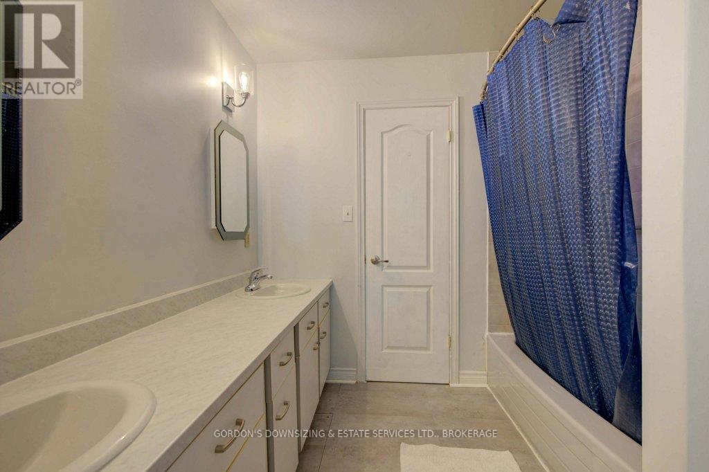 32 Village Estates Road, Leeds And The Thousand Islands, Ontario  K0E 1L0 - Photo 24 - X12373598
