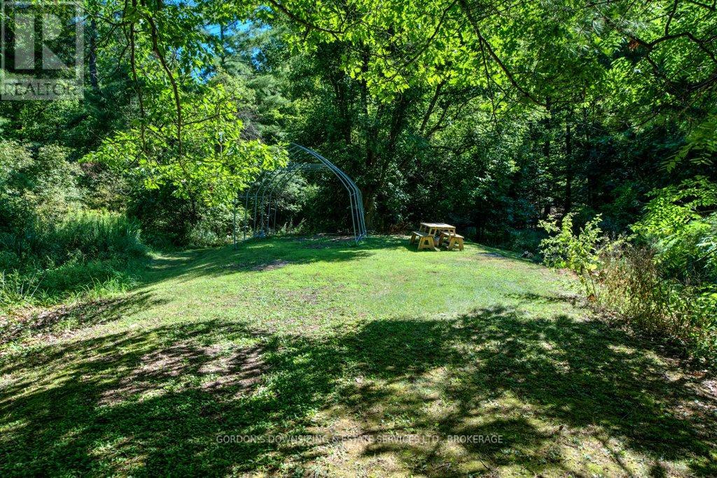 32 Village Estates Road, Leeds And The Thousand Islands, Ontario  K0E 1L0 - Photo 48 - X12373598
