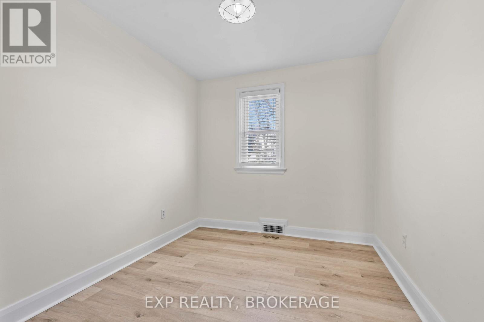 493 College Street, Kingston, Ontario  K7L 4M8 - Photo 12 - X12373668